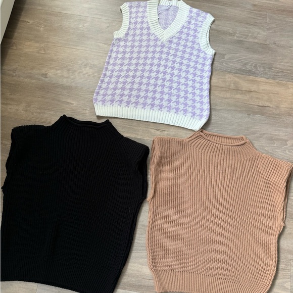3 for $25 or $13 each! One size S/L . Padded shoulder sweater vest - Picture 1 of 6